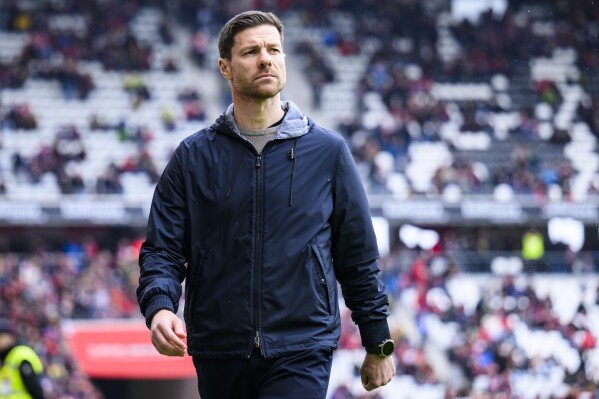 Guti vote pour Xavi Alonso sur le banc des Merengués