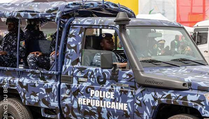  Un adjoint au commissaire écroué pour abus de fonction